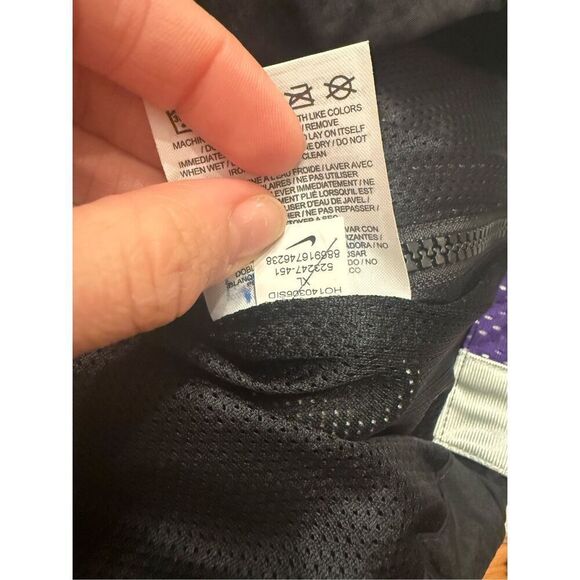 Nike Black NBA LA Lakers 1/2 Zip Lightweight Sports Windbreaker Jacket Small - Picture 6 of 6